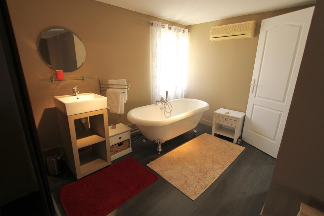 Maison avec piscine et jardin- 4 chambres 8 pers Cuers Extérieur photo