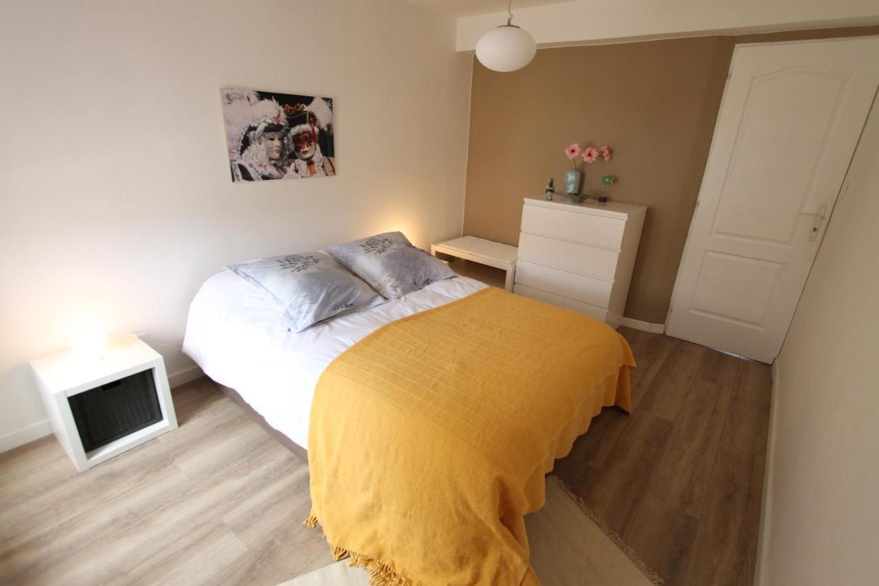 Maison avec piscine et jardin- 4 chambres 8 pers Cuers Extérieur photo