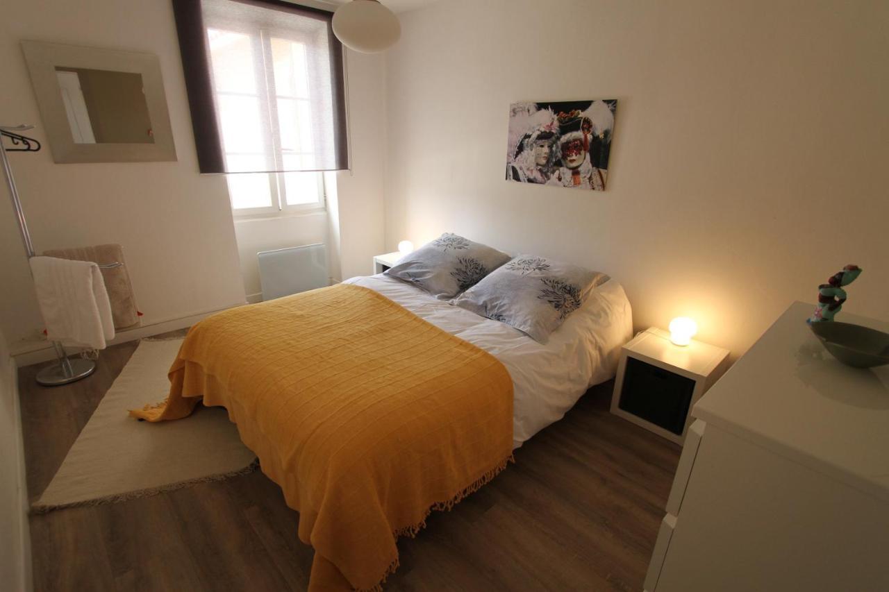 Maison avec piscine et jardin- 4 chambres 8 pers Cuers Extérieur photo